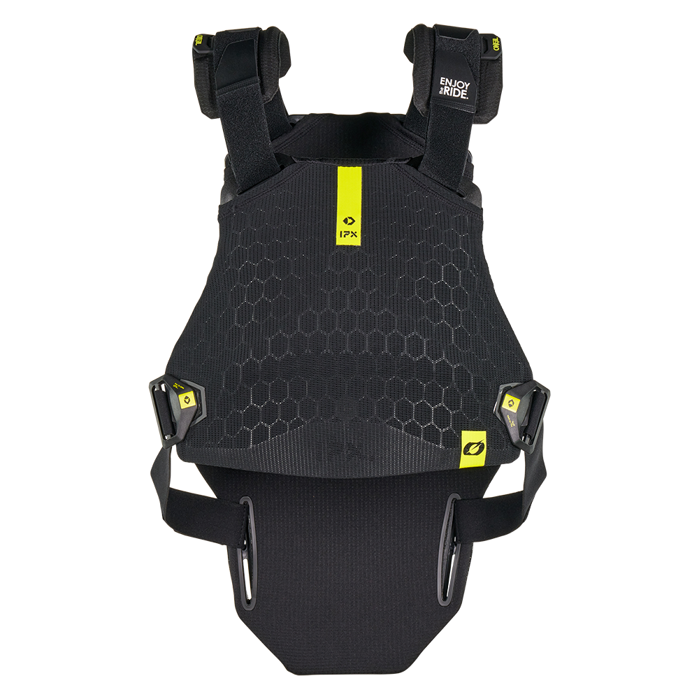 Protector pectoral O'NEAL DIRT FLX de color negro con correas ajustables, detalles en amarillo, dibujo hexagonal en la parte delantera y dos hebillas laterales; fabricado con material IPX TPE y clasificado como protector de nivel 2 para mayor seguridad al practicar deporte o montar en moto.