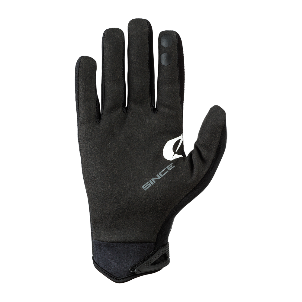 Der O'NEAL WINTER Handschuh ist ein schwarzer Mountainbike-Handschuh mit weißem O'NEAL-Logo und dem Schriftzug "SINCE" auf dem Handrücken. Er verfügt über einen festen Verschluss am Handgelenk und Touchscreen-Pads an den Zeige- und Mittelfingerspitzen.
