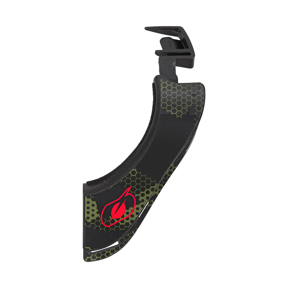 Le Neckbrace O'NEAL Left-Hand Side Part TRON a un design noir incurvé avec un motif vert en nid d'abeille et un logo rouge sur le devant et offre un soutien protecteur aux sportifs.