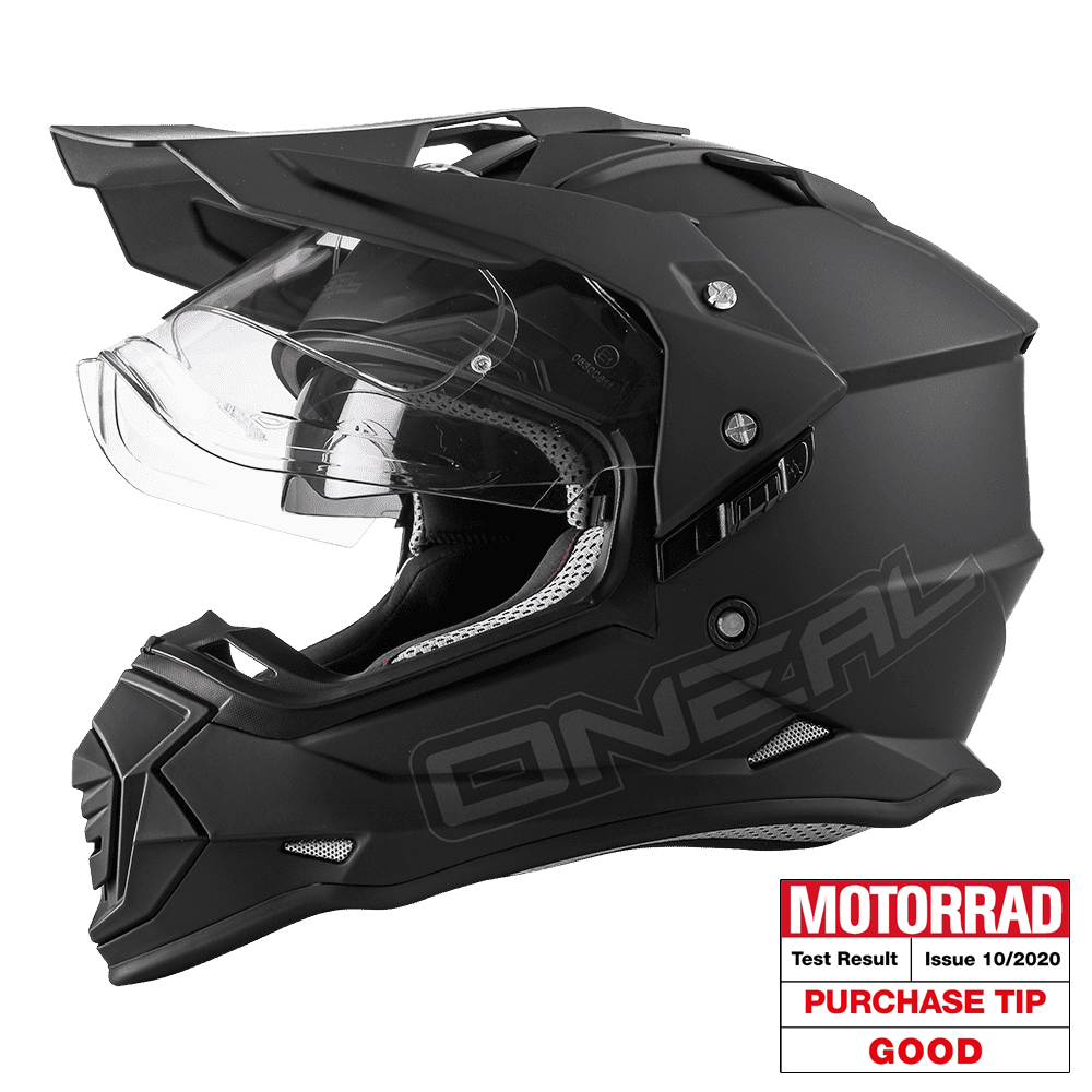 The matt black O'NEAL SIERRA helmet FLAT features a clear visor, an angular design and ventilation openings that emphasize O'NEAL's technology. A red and white "Motorrad Purchase Tip Good" label appears in the bottom right-hand corner.
