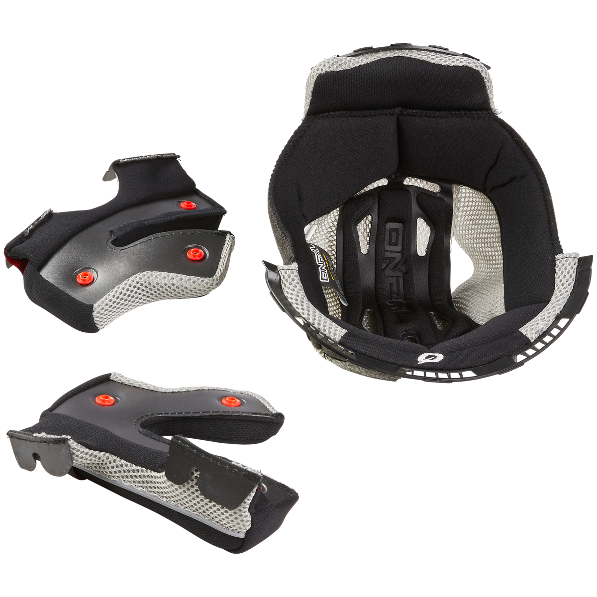Sur fond blanc, trois parties de O'NEAL Liner & Cheek Pads pour le casque 10SRS sont représentées : le liner principal de la doublure et deux coussinets de joues en noir et gris avec des boutons pression rouges.