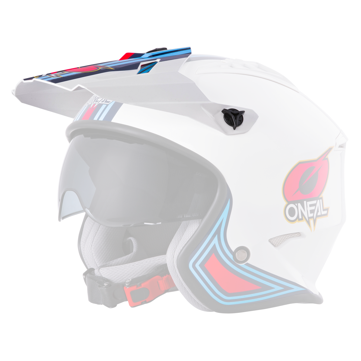 Der O'NEAL Visor VOLT Helmet MN1, ein weißer Motorradhelm mit blauer und roter Grafik, getöntem Visier, verstellbarem Sonnenschirm und rotem Kinnriemenverschluss, wird von der Seite auf schwarzem Hintergrund dargestellt.