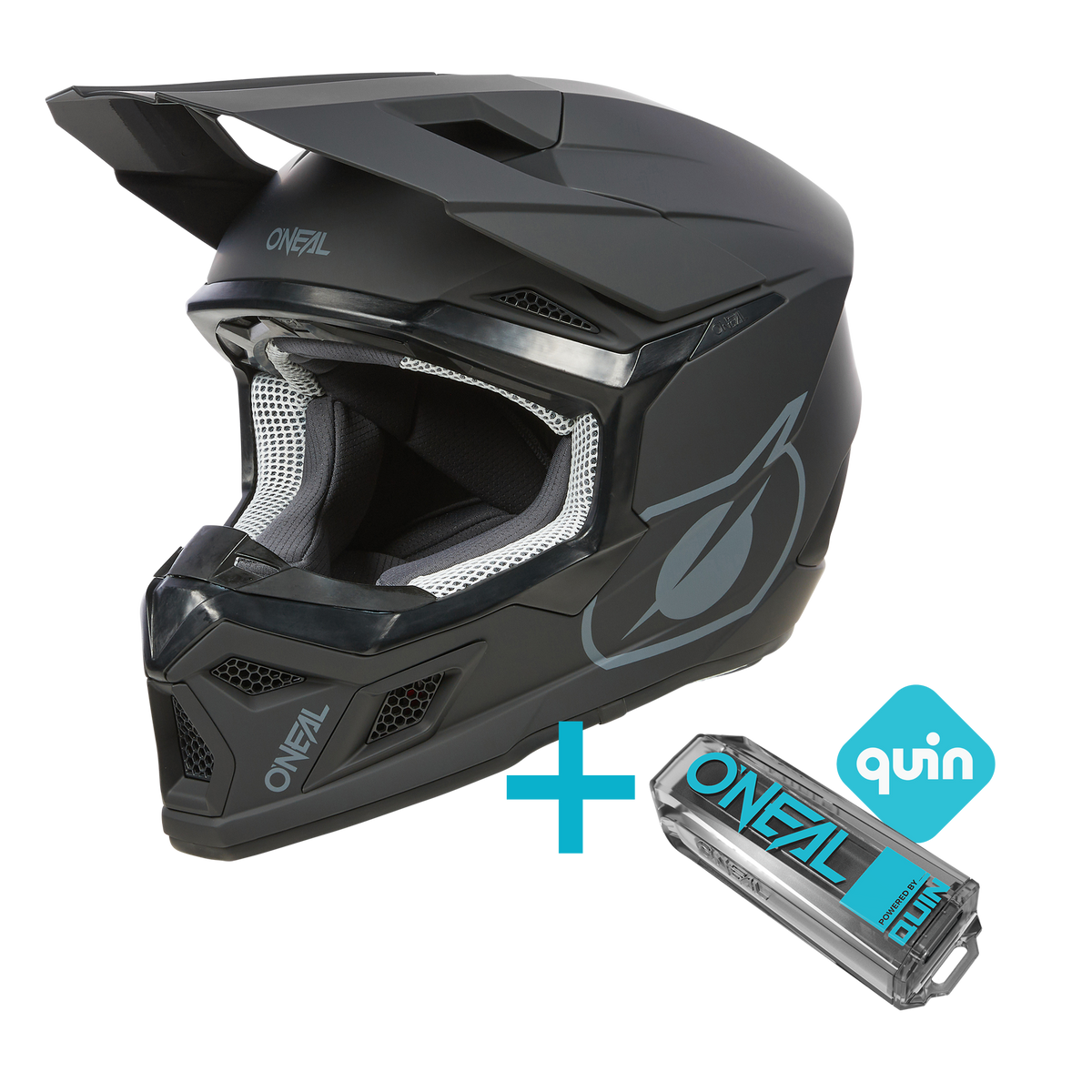 El O'NEAL 3SRS Youth Solid Quin Bundle viene en negro y consta de un casco integral ventilado para niños y un compacto Sensor Inteligente Quin Pro con el logotipo Quin que hace destacar a este casco de motocross juvenil técnicamente mejorado.
