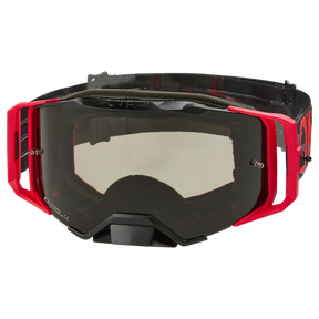 La maschera O'NEAL B-33 Goggle ICTUS ha un'ampia lente colorata, un cuscinetto facciale imbottito e un cinturino nero regolabile con accenti rossi per il motocross.