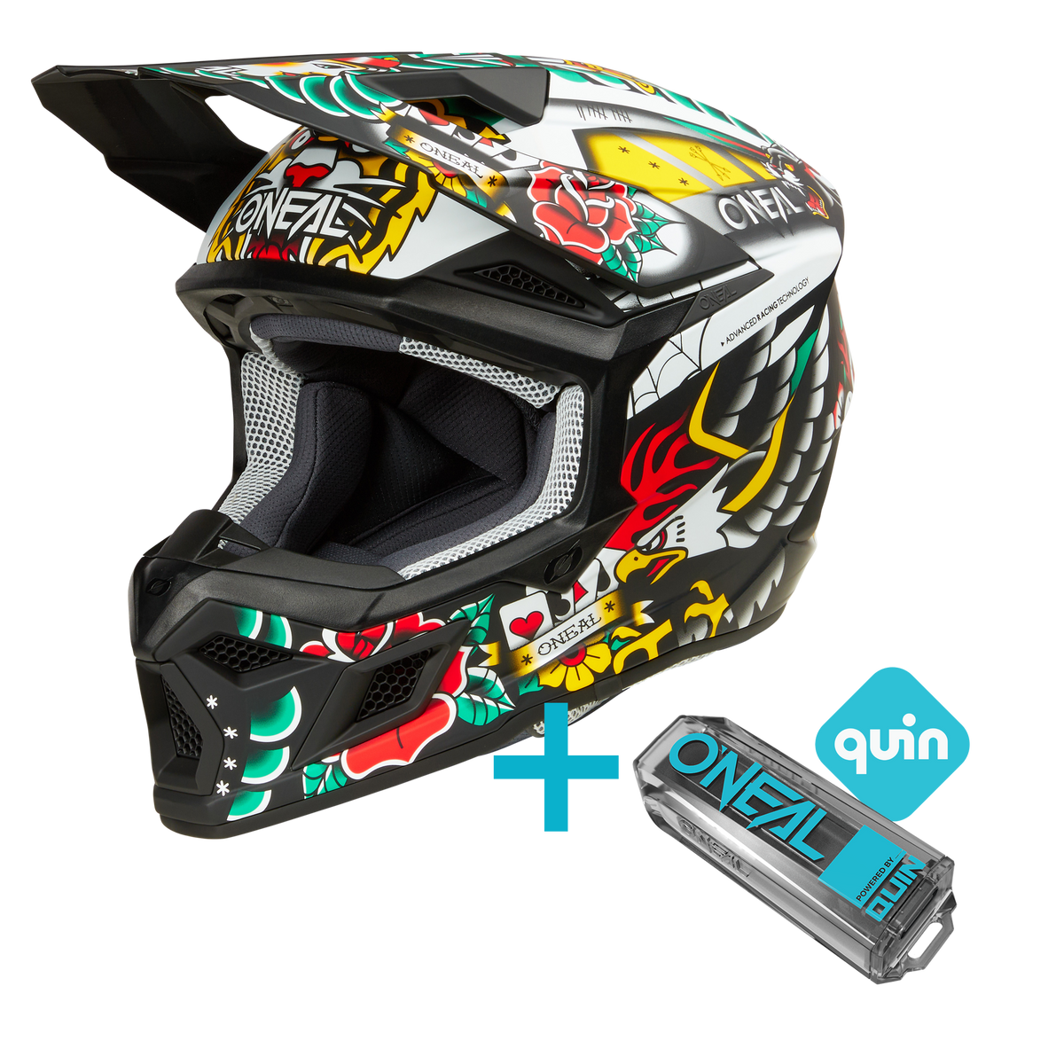 El paquete O'NEAL 3SRS Youth Inked Quin consta de un colorido casco de motocross O'NEAL y un sensor Quin inteligente, que se representan sobre un fondo blanco con un signo más azul en medio.