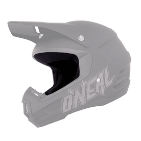 El casco O'NEAL Liner & Cheek Pads 2SRS es un casco integral todoterreno negro mate con visera y marca lateral, diseñado para proteger la cabeza cuando se practica motocross.