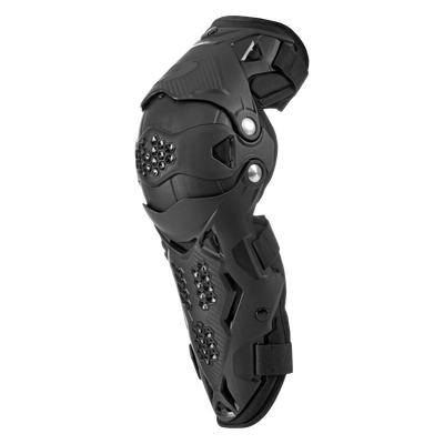 La rodillera O'NEAL PRO IV de O'NEAL es una rodillera negra de diseño moderno con placas protectoras duras, correas ajustables y ventilación para practicar deporte o montar en moto.