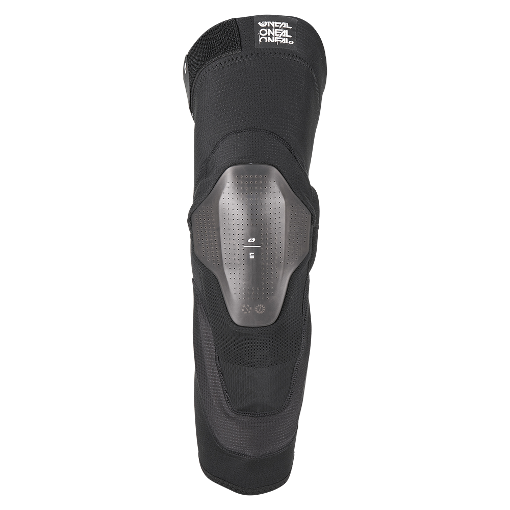 Der O'NEAL Europe O'NEAL DIRT FLX Hybrid Knee ist ein schwarzer Level-2 Schutz Knieprotektor mit einem harten, perforierten Kunststoff-Mittelschild für Top-Durchstichschutz - ideal für Sport oder Motocross, abgebildet auf einem weißen Hintergrund.