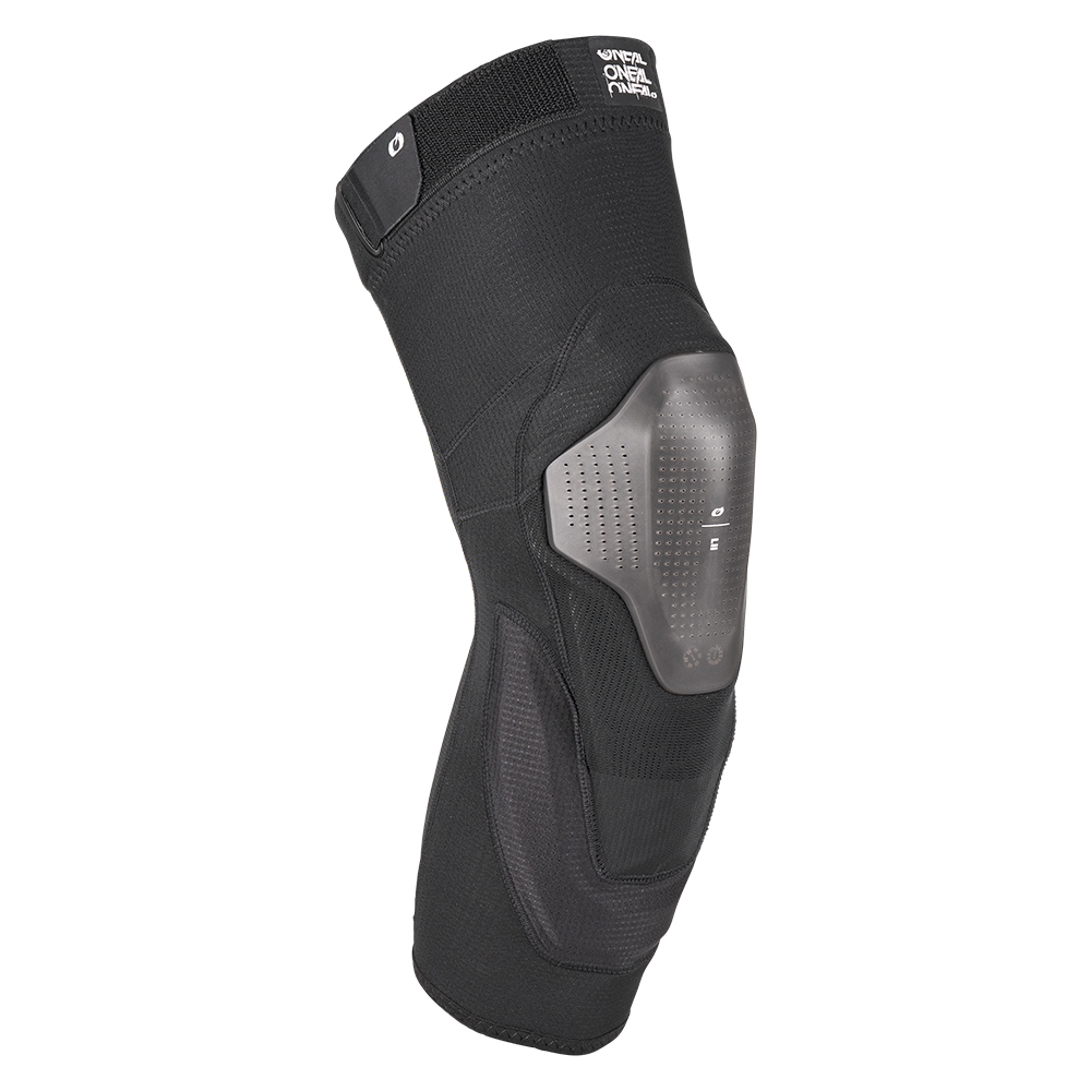 Der O'NEAL Europe DIRT FLX Hybrid Knee ist ein schwarzer Knieschützer mit einem flexiblen, perforierten Schutzschild für Durchstichschutz, verstellbaren Riemen und Level-2-Schutz - ideal für Sport oder Verletzungsprävention.