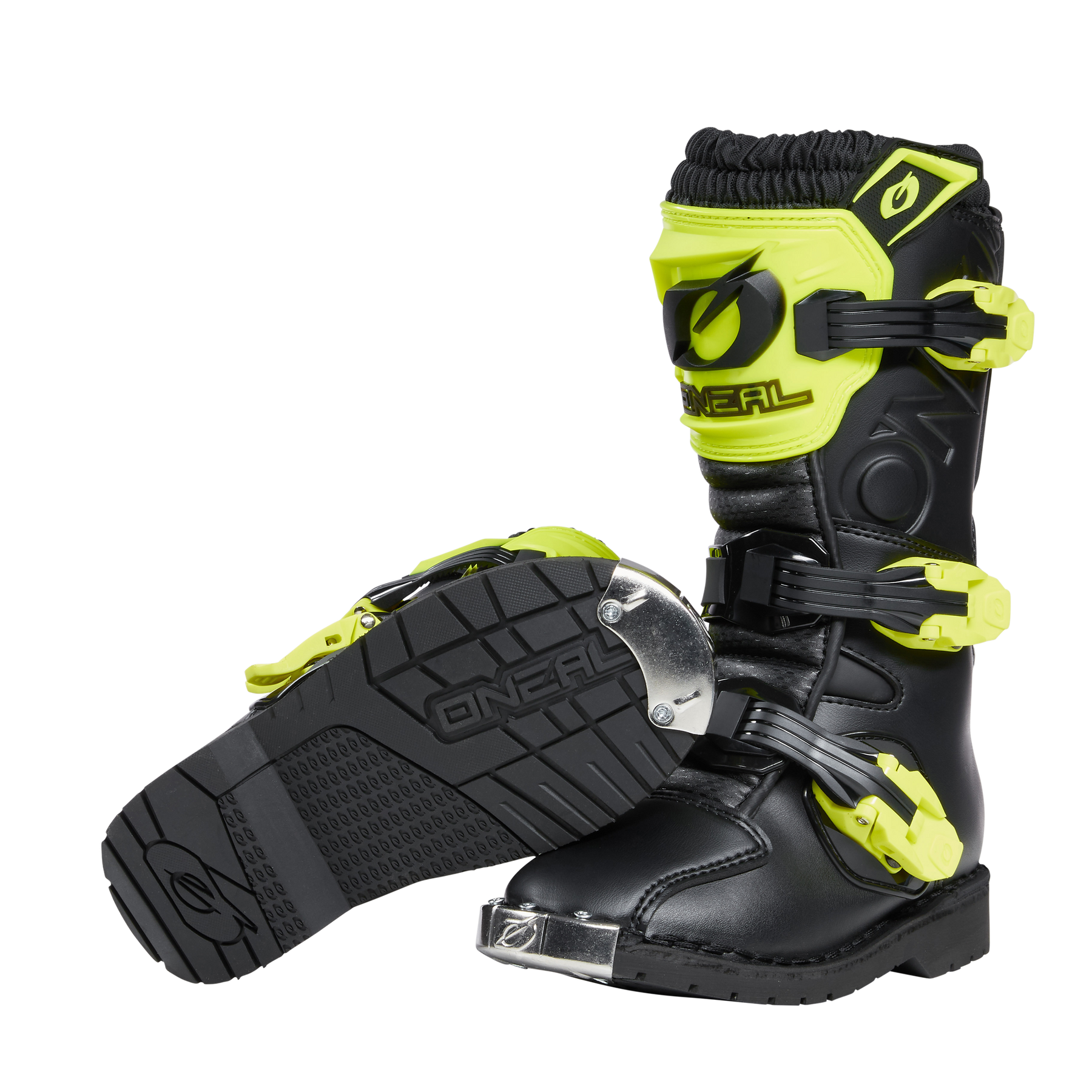 Ein Paar schwarze O'NEAL RIDER PRO Stiefel Kinder Motocross-Stiefel mit leuchtend gelben Schnallen und Akzenten, robusten Sohlen und verstärkten Zehenkappen. Ein Stiefel steht aufrecht; der andere liegt auf der Seite, um das Sohlenprofil zu zeigen.