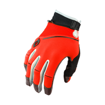 Der O'NEAL REVOLUTION Nanofront Handschuh ist ein rot-schwarzer Radhandschuh mit weißen Akzenten, einem Klettverschluss am Handgelenk und atmungsaktivem Mesh auf dem Handrücken - perfekt als MTB-Handschuh für Trail-Fahrer.