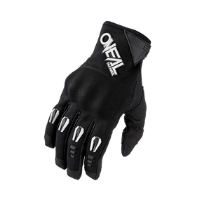 Un gant noir O'NEAL HARDWEAR IRON avec un logo blanc sur le dos et des protections de phalanges argentées, représentées avec la paume vers le bas sur un fond blanc.
