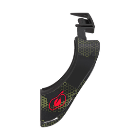 Il Neckbrace TRON O'NEAL Left-Hand Side Part ha un design nero curvo con un motivo a nido d'ape verde e un logo rosso sulla parte anteriore e offre un supporto protettivo agli atleti.