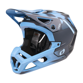 Il casco O'NEAL SL1 GLACIOR è un casco da mountain bike integrale blu con visiera, mentoniera, aperture di ventilazione e rivestimento interno imbottito. Il logo O'NEAL è sinonimo di attrezzature di alta qualità e di protezione ottimale durante la guida.