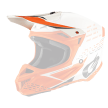 El Casco O'NEAL Visor 5SRS Poliacrilita TRACE que se muestra en el perfil lateral es un casco de motocross blanco y naranja con visera, aberturas de ventilación y motivos geométricos sobre fondo transparente.