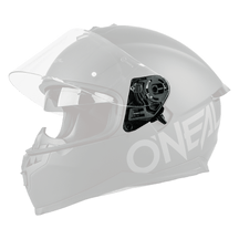 Placas laterales de recambio O'NEAL Challenger de color negro mate para cascos de moto con el logotipo O'NEAL, adecuadas para modelos de visera completa con visera y ventilación.