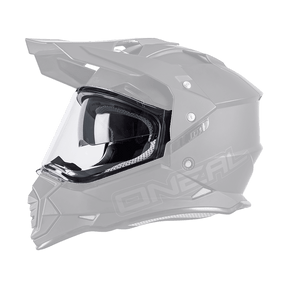 Un casque SIERRA O'NEAL noir mat avec une visière de rechange claire, un design anguleux et le logo O'NEAL sur le côté (de gauche à droite).