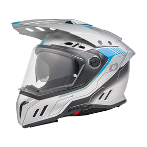 Se muestra un casco O'NEAL Sierra RS ECHO azul plateado con visera transparente, sensor Quin Smart Safety, ranuras de ventilación y pantalla solar sobre un fondo blanco liso.