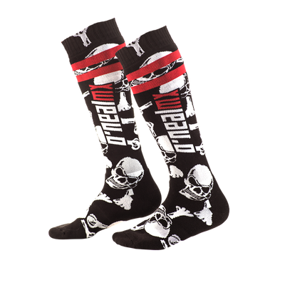 The O'NEAL PRO MX sock CROSSBONE knee socks feature a white skull, red and white stripes on the top and the lettering "O'NEAL" - a classic motocross style for every ride.