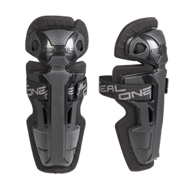 The O'NEAL PRO II knee pads youth carbon look are youth knee pads with adjustable straps and hard plastic shells that offer excellent protection for BMX, MTB or MX.