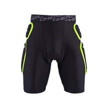 Die O'NEAL TRAIL Short hat ein schwarzes, gepolstertes, sportliches Design mit neongelben Abschlüssen und dem Schriftzug "O'NEAL" auf dem Bund, der sich vor einem schwarzen Hintergrund abhebt.