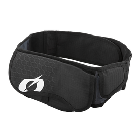 Die O'NEAL WAIST Werkzeugtasche ist ein schwarzer Hüftgürtel mit sechseckigem Muster und weißem Logo, der mit Klettverschlüssen verstellbar ist - ideal als stylische Hüfttasche oder Waist Toolbag.