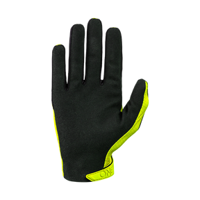 Der O'NEAL MATRIX Handschuh STACKED in Schwarz mit neongelben Akzenten ist mit der Handfläche nach oben auf weißem Grund abgebildet - perfekt als Motocross- oder Mountainbike-Handschuh für Outdoor-Sportarten.
