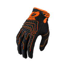 Der O'NEAL SNIPER ELITE Handschuh von O'NEAL zeichnet sich durch ein auffälliges schwarz-oranges Design mit geometrischen Mustern, orangefarbenen Nähten und markanten Logos aus - ideal für Motocross oder als MTB-Handschuh.