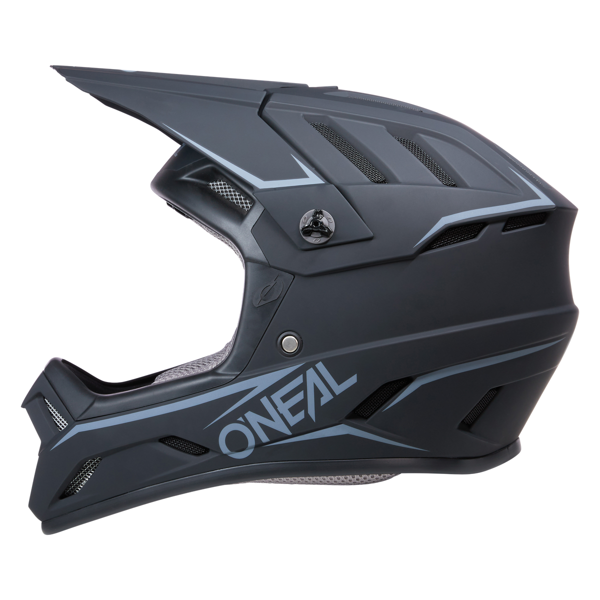 Seitenansicht des O'NEAL BACKFLIP Helm SOLID, ein mattschwarzer Fullface-MTB-Helm mit grauen Akzenten, "ONEAL"-Logo auf dem Kinnbügel, Visier und Lüftungsöffnungen.