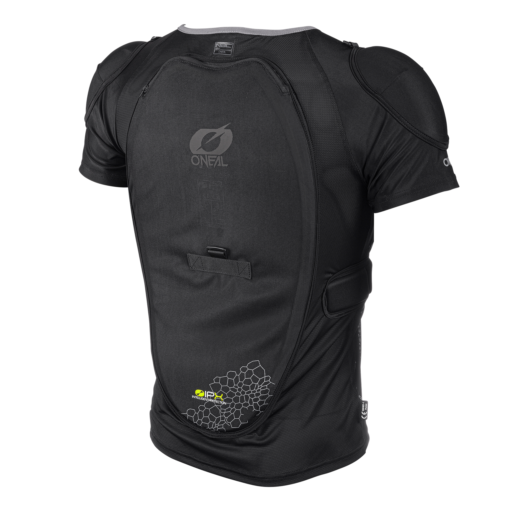 Das O'NEAL BP Protektoren Sleeve ist ein schwarzes Kurzarm-Shirt mit gepolsterten Schultern, Rücken und Seiten, mit einem sechseckigen Muster im unteren Rückenbereich und dem O'Neal-Branding für zusätzlichen Schutz auf Ihrer Fahrt.