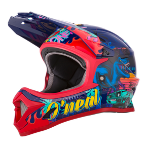 El brillante casco Sonus para niños Rex de O'NEAL destaca claramente sobre un fondo negro liso.