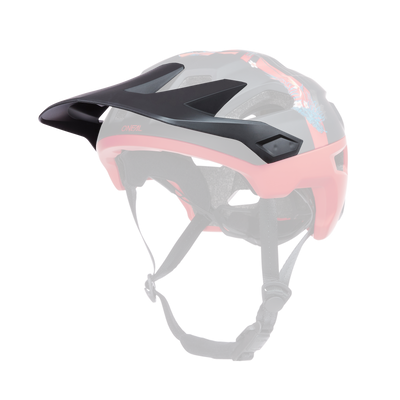 Der O'NEAL Visor TRAILFINDER Helmet RIO ist ein schwarz-roter Mountainbike-Helm mit Visier, verstellbaren Riemen, Belüftungslöchern und seitlichen Grafiken von O'NEAL auf einfarbigem Hintergrund.