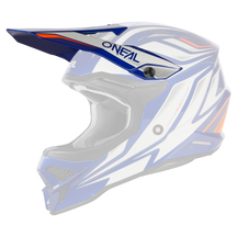 Der O'NEAL Visor 3SRS Helm VERTICAL hat ein blaues, weißes und orangefarbenes, kantiges Design mit einem verlängerten Visier, seitlichem O'NEAL-Branding, Belüftungsöffnungen und einer gepolsterten Innenseite für Komfort und Schutz.