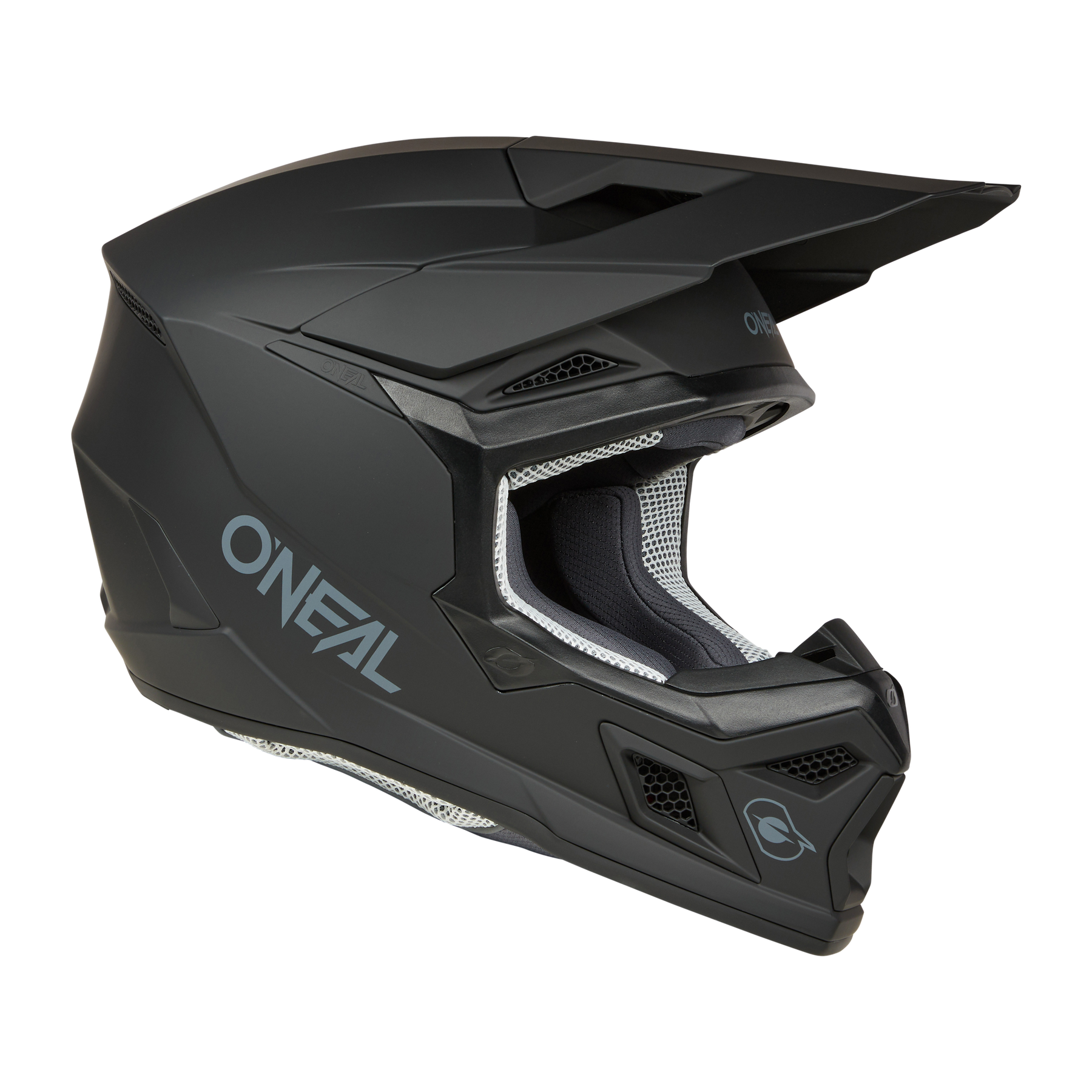 Der O'NEAL 3SRS Helm SOLID ist ein mattschwarzer Motocross-Helm mit einem Visier, Belüftungsöffnungen und dem O'NEAL-Logo an der Seite.