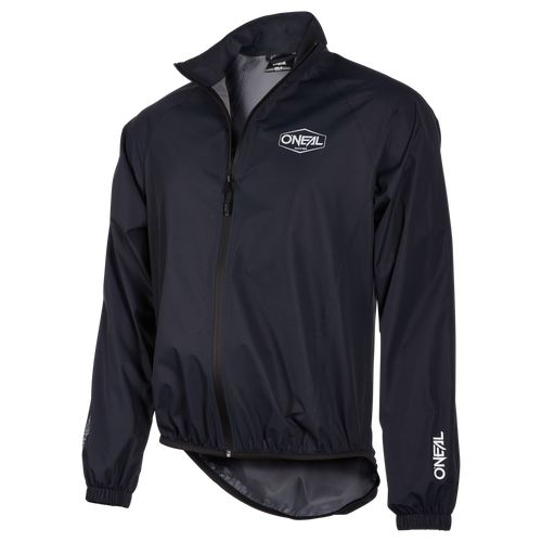 Die O'NEAL BREEZE WP Jacket ist eine schwarze, wasserdichte Jacke mit atmungsaktivem Material, Frontreißverschluss, hohem Kragen, elastischen Bündchen und Saum. Das O'Neal-Logo befindet sich auf der linken Brust und am Ärmel. Das Rückenteil ist etwas länger.