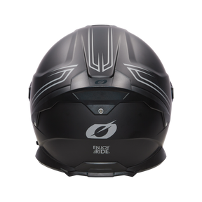 Il casco O'NEAL Challenger Solid in nero opaco è raffigurato da dietro ed è enfatizzato da accenti geometrici argentati e dal logo "ENJOY THE RIDE" alla base: l'ideale per tutti gli amanti della bicicletta.