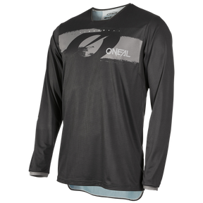 El maillot O'NEAL Element FR HYBRID es un maillot negro de manga larga para BTT con una gran "O" blanca y el logotipo "O'NEAL" en la parte delantera, sutiles detalles grises y un ajuste relajado, ideal para enduro o descenso.
