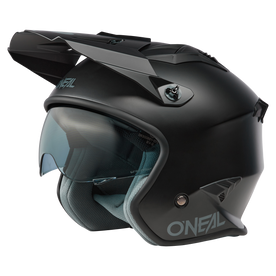 El casco O'NEAL VOLT Solid es un casco de moto negro mate con visera, pantalla tintada, interior acolchado, aberturas de ventilación aerodinámicas y un llamativo logotipo O'NEAL en el lateral.