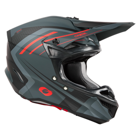 Le casque O'NEAL 5SRS Polyacrylite SPIKE est un casque de motocross ouvert noir mat et gris avec des accents rouges, une visière, des lignes anguleuses, une construction ABS robuste et le logo O'NEAL sur le côté.