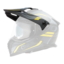 El Casco O'NEAL Visor A-SRS SPIKE es un casco de moto negro mate y gris con detalles amarillos, visera transparente, diseño aerodinámico, visor solar y el logotipo O'NEAL en el lateral.