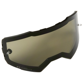 La lente de repuesto para Gafas O'NEAL B-55 con patillas desgarrables es una lente de repuesto tintada y curvada de O'NEAL que protege tus ojos y reduce el deslumbramiento del sol.