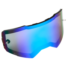 La lente de repuesto para gafas O'NEAL B-55 con patillas desgarrables tiene un diseño curvado, reflectante y tintado en azul, con ribetes negros y clips de montaje laterales compatibles con cascos deportivos o de moto.