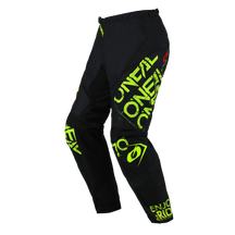 Die schwarze O'NEAL ELEMENT Hose STATIC mit dem auffälligen gelb-grünen "O'NEAL"-Branding und dem Schriftzug "ENJOY THE RIDE" am Knöchel bietet Motorsport-Style mit Komfort und Schutz bei jeder Fahrt.