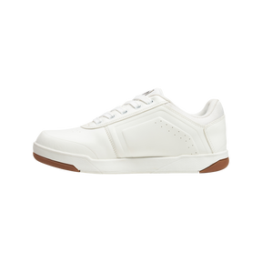 The O'NEAL PINNED FLAT Pedal shoe by O'NEAL is a white low-top sneaker with a grippy rubber sole, minimalist design, perforations for breathability and white laces, pictured in a side view on a monochrome background.