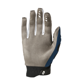 Ein einzelner grauer und blauer O'NEAL REVOLUTION Nanofront Handschuh wird mit der Handfläche nach oben gezeigt, mit weißen Fingerakzenten und einem schwarzen, verstellbaren Handgelenkband.