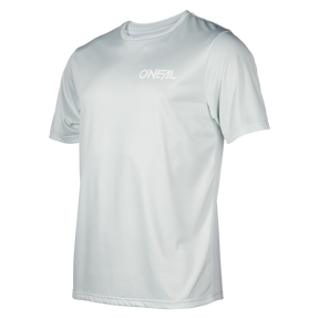 Das O'NEAL SLICKROCK Jersey CLASSIC ist ein hellgraues, kurzärmeliges Sport-T-Shirt mit Rundhalsausschnitt und weißem "O'NEAL"-Logo auf der linken oberen Brust, das die Qualität von O'NEAL unterstreicht. Auf einfarbig weißem Hintergrund.