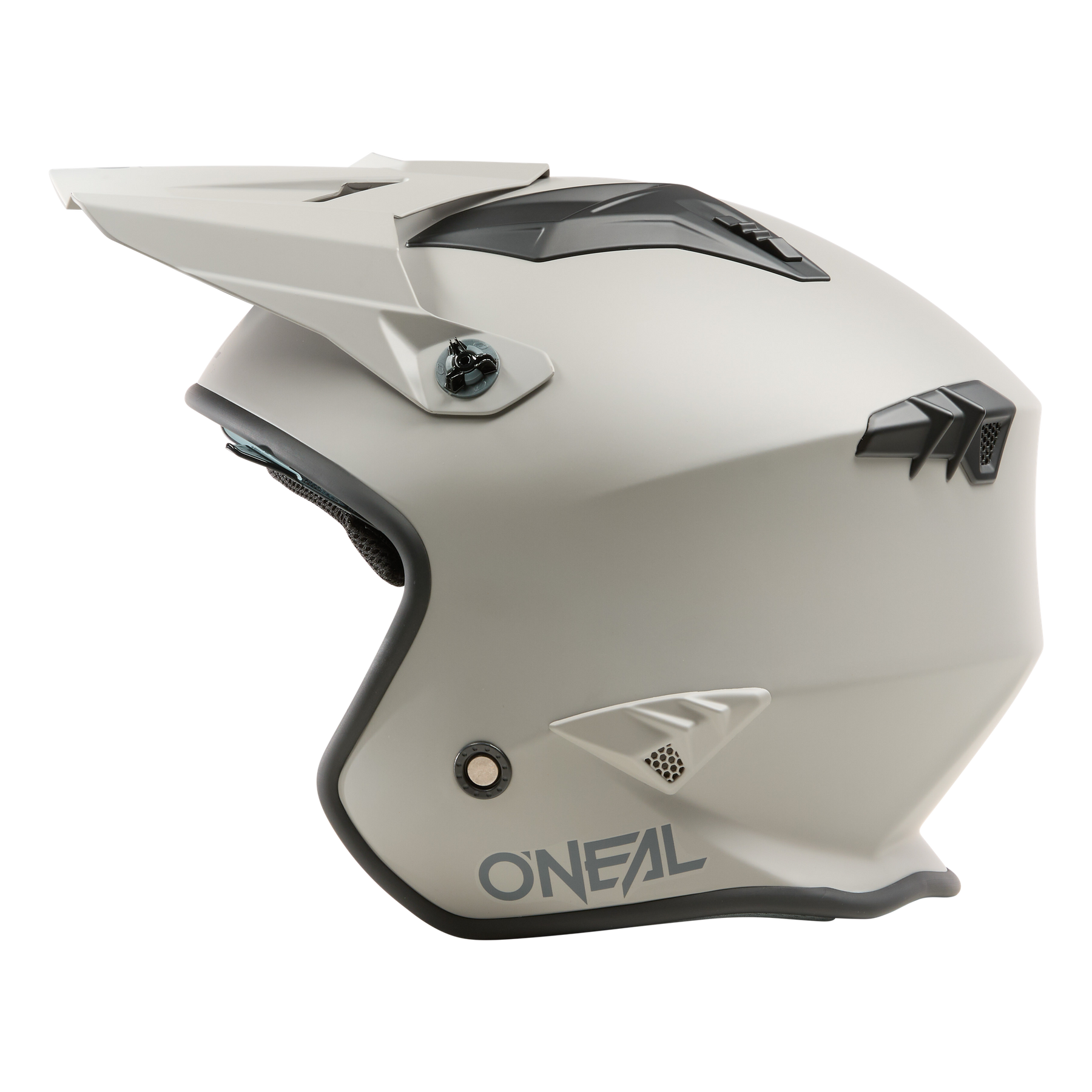 Der O'NEAL VOLT Helm SOLID ist ein mattweißer Off-Road-Motorradhelm mit schwarzer Belüftungsöffnung, schwarzer Zierleiste, markantem Visier, kantigen Elementen und dem O'NEAL-Logo auf der Unterseite. Für die Sicherheit konzipiert.