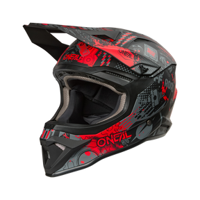 El casco O'NEAL 1SRS VIBRANT en negro/rojo presenta llamativos motivos gráficos, una visera y un interior acolchado. Visto de perfil sobre fondo negro, el diseño muestra "O'NEAL" y "1970".