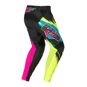 Die O'NEAL MAYHEM Pants RESEDA zeichnet sich durch ein auffälliges geometrisches Design in Schwarz, Neongelb, Pink und Blau mit dem "O'NEAL Racing"-Logo auf der Seite aus, das auf weißem Hintergrund abgebildet ist.