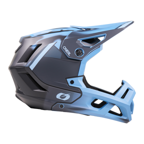 Il casco O'NEAL SL1 GLACIOR è un casco integrale da mountain bike nero e azzurro con visiera, fessure di ventilazione e logo O'NEAL laterale, ideale per una protezione ottimale. Mostrato su sfondo bianco.